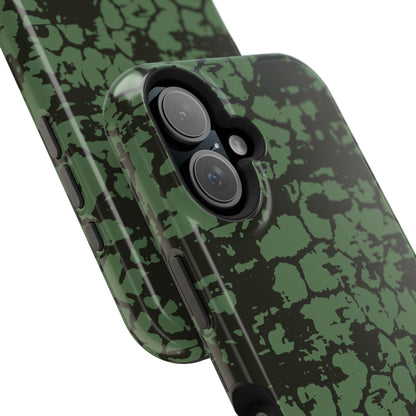 Faded Green Giraffe MagSafe Tough iPhone Case