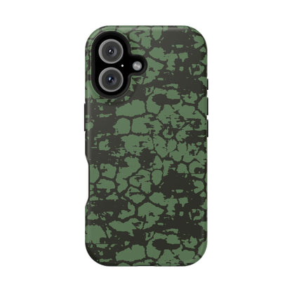 Faded Green Giraffe MagSafe Tough iPhone Case